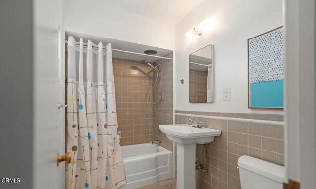 Detail Gallery Image 43 of 73 For 2421 C St, Bakersfield,  CA 93301 - 2 Beds | 2 Baths