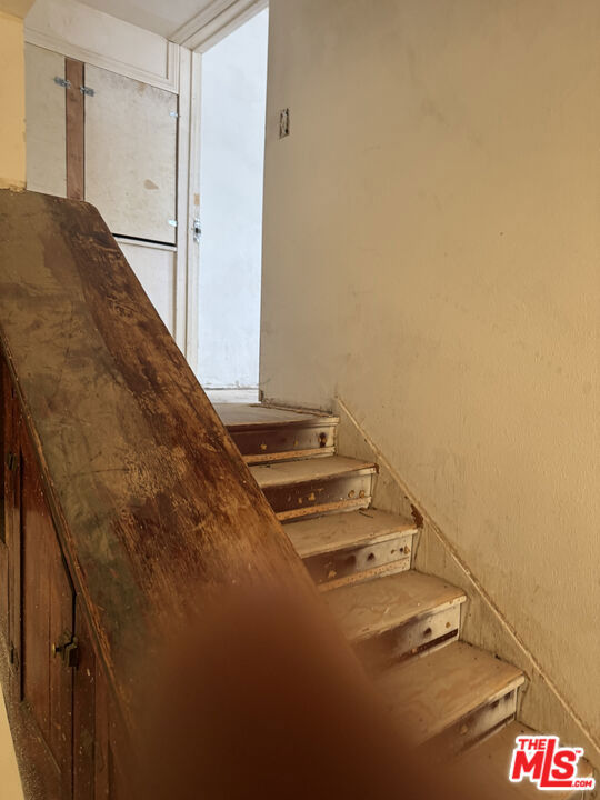 38652 9th Street, Palmdale CA: https://media.crmls.org/mediaz/86d5cd91-1ea6-4f19-9355-37c65b63c4e4.jpg