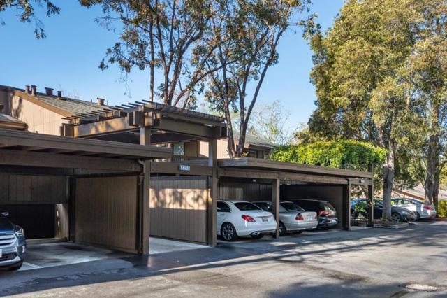 3295 La Mesa Drive, San Carlos CA: https://media.crmls.org/mediaz/86d6bebb-5936-4c6f-b267-511329910718.jpg