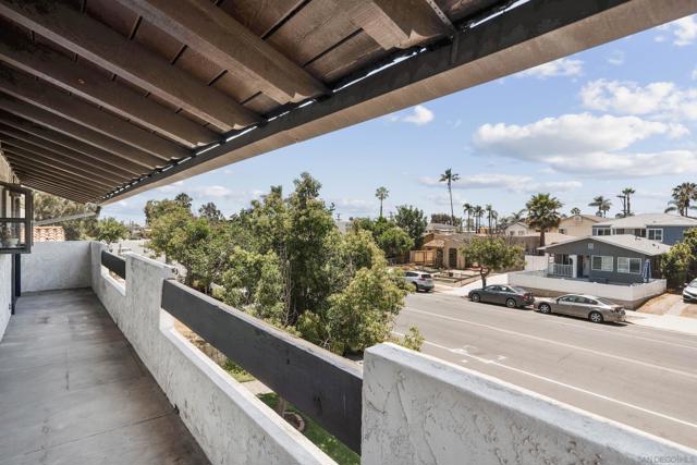 4373 35th St, San Diego CA: https://media.crmls.org/mediaz/86d6daca-fdc6-4bab-b69d-4c4657bd783d.jpg