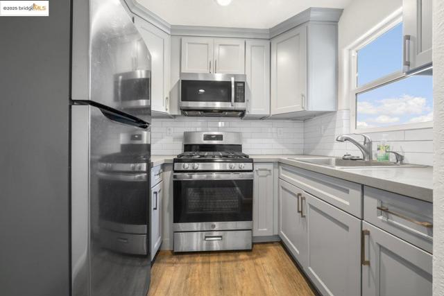 96 Highway Avenue, Bay Point CA: https://media.crmls.org/mediaz/86d71cef-39bb-4698-88f1-bed42a7184b0.jpg