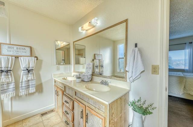 1051 San Miguel Cyn Road, Royal Oaks CA: https://media.crmls.org/mediaz/86d767e9-fda3-447c-b3d6-51264f977da4.jpg