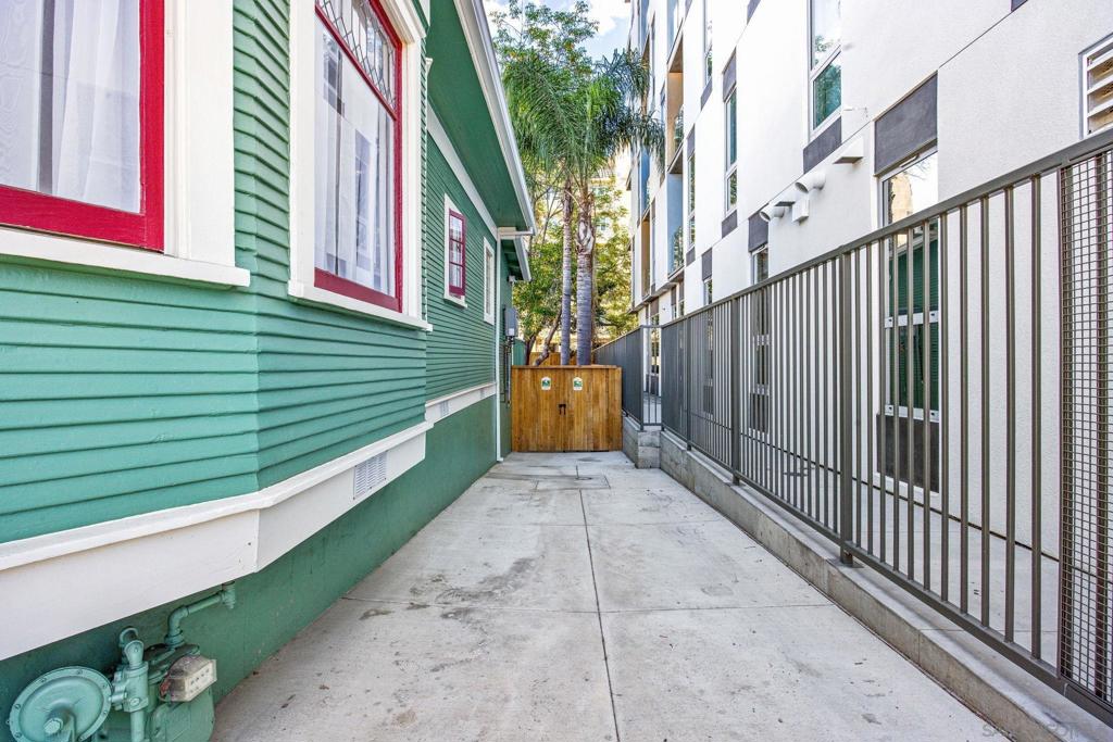 2853 8th Avenue - photo 11