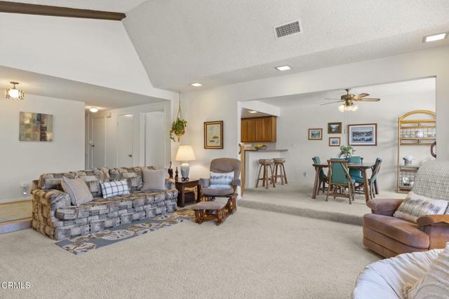 4907 Island View Street, Oxnard CA: https://media.crmls.org/mediaz/86d8da18-fc6c-4767-9afc-018b51f7235a.jpg