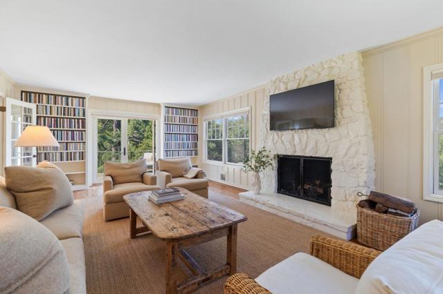 17516 High Street, Los Gatos CA: https://media.crmls.org/mediaz/86d9b2c9-9c02-4a90-a339-526a52e65bec.jpg