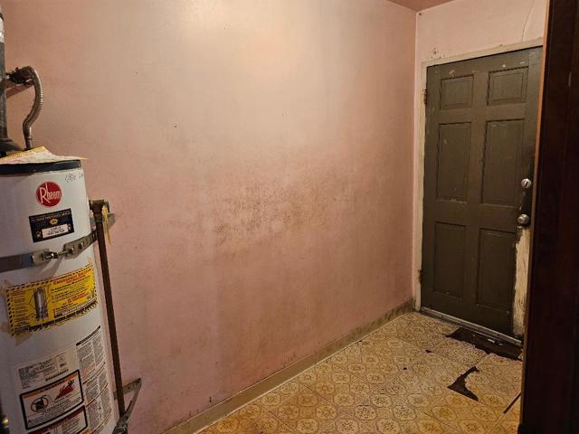 3234 Hoover Street, Redwood City CA: https://media.crmls.org/mediaz/86d9e78e-ec5d-485a-b337-c96dad496b76.jpg