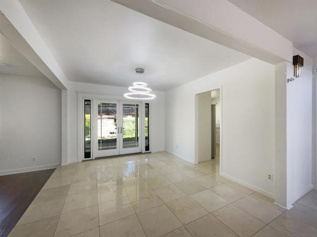 13080 Camino Del Valle, Poway CA: https://media.crmls.org/mediaz/86da09db-5543-4a79-a394-90916cc4dac7.jpg