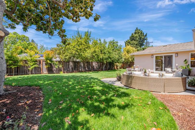 1728 Peartree Lane, Mountain View CA: https://media.crmls.org/mediaz/86da0aa0-0cb1-4551-8e3a-436eb790f5bb.jpg