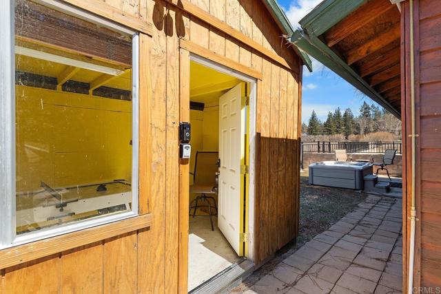 Detail Gallery Image 32 of 39 For 665 Metcalf Ln, Big Bear Lake,  CA 92315 - 2 Beds | 1 Baths