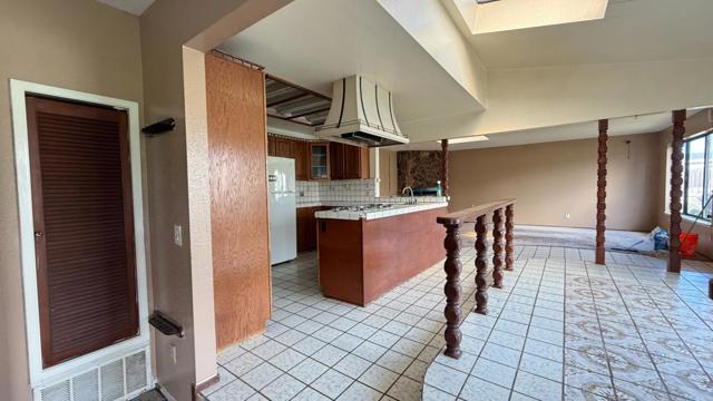 271 Paul Avenue, Salinas CA: https://media.crmls.org/mediaz/86daf8ba-78c3-402d-9bbb-3c78ea46ec71.jpg