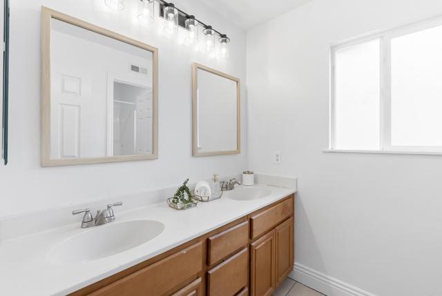 1317 Monte Sereno Avenue, Chula Vista CA: https://media.crmls.org/mediaz/86dba153-db3e-4544-9dcc-1123687a6346.jpg