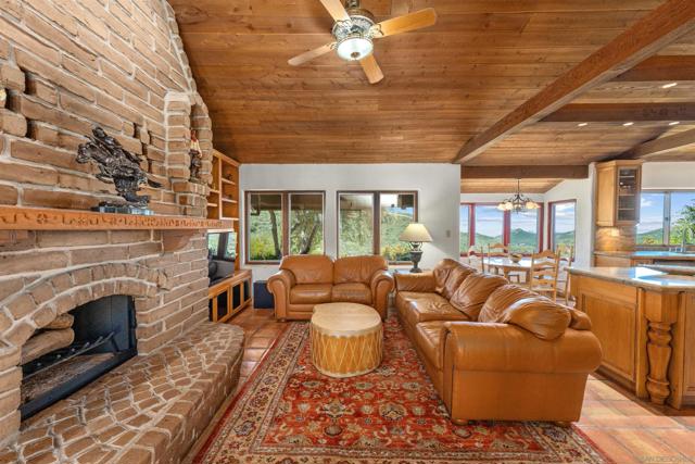 17156 Dos Hermanos, Poway CA: https://media.crmls.org/mediaz/86dd6982-2c11-47f3-9c1d-c282351529da.jpg