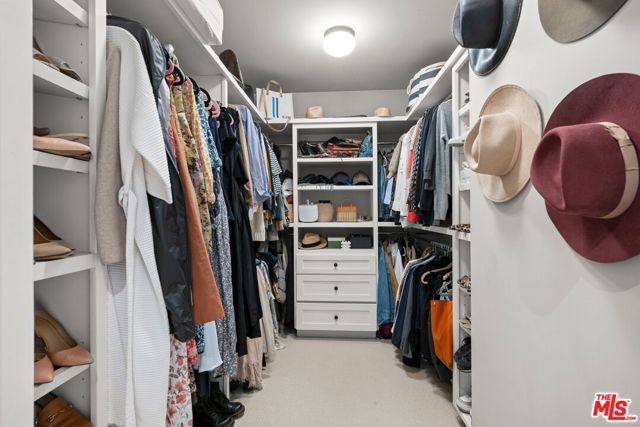 403 S Bundy Drive, Los Angeles CA: https://media.crmls.org/mediaz/86ddea45-c27a-431c-8434-567a4d7e11da.jpg