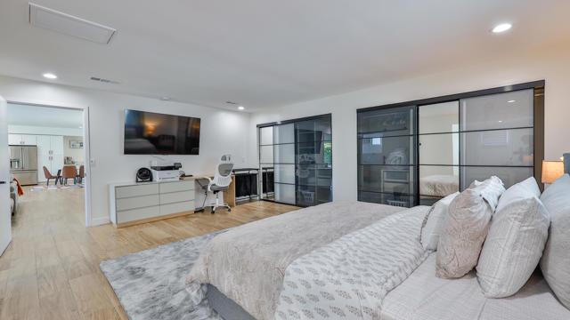 73042 Willow Street, Palm Desert CA: https://media.crmls.org/mediaz/86df6850-2e6d-40e1-8a78-3527d301e5e6.jpg