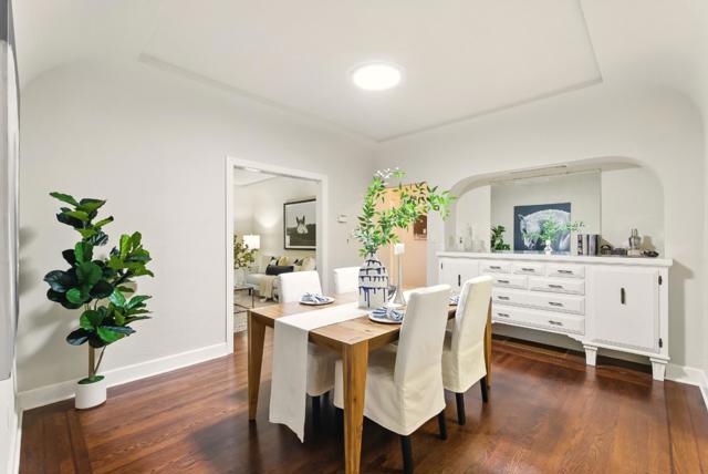 435 Edgewood Road, Redwood City CA: https://media.crmls.org/mediaz/86e01177-ebe9-40d0-ac59-eb1428b7d154.jpg