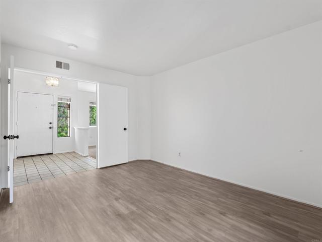 Detail Gallery Image 11 of 38 For 6923 Whitecap, Carlsbad,  CA 92011 - 3 Beds | 2 Baths