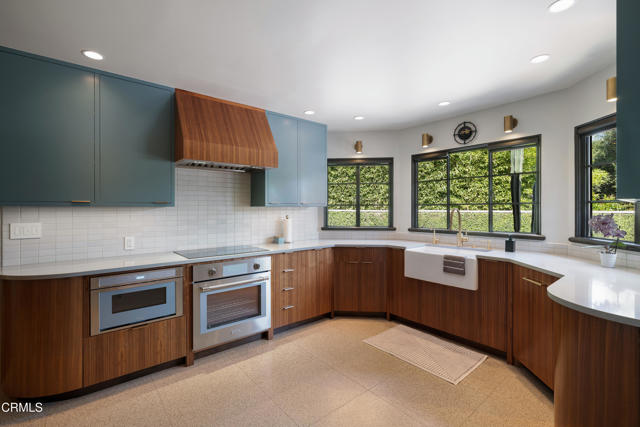 3312 Thorndale Road, Pasadena CA: https://media.crmls.org/mediaz/86e1820e-8d04-4074-affe-9fead9c1fac3.jpg