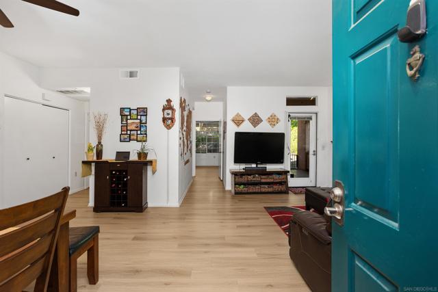18515 Caminito Pasadero, San Diego, California 92128, 2 Bedrooms Bedrooms, ,2 BathroomsBathrooms,Condominium,For Sale,Caminito Pasadero,250027507SD