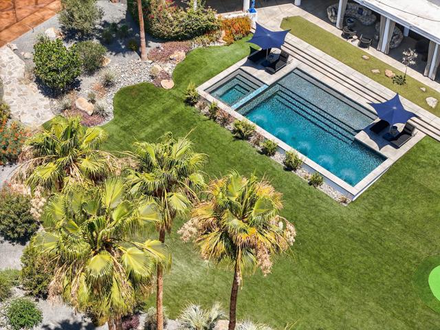 21 Clancy Lane Estates, Rancho Mirage CA: https://media.crmls.org/mediaz/86e1d9a8-1d9c-4bcf-9572-9c9eca5e24fd.jpg
