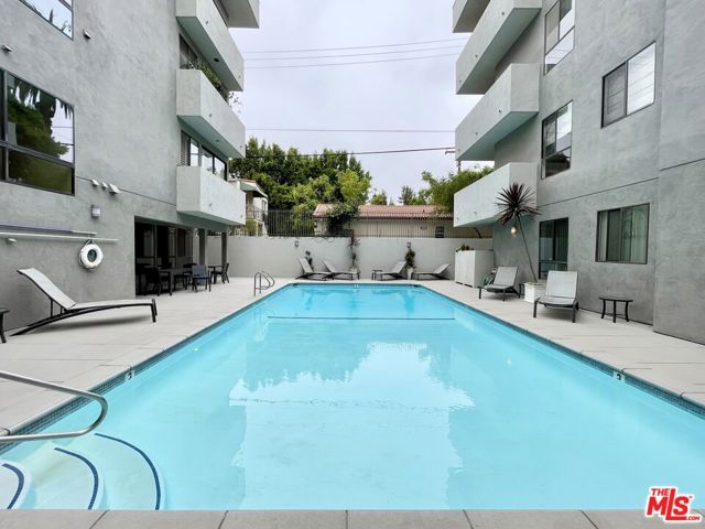 Drew Fenton | 12115 San Vicente Boulevard Los Angeles CA | MLS: 7175742