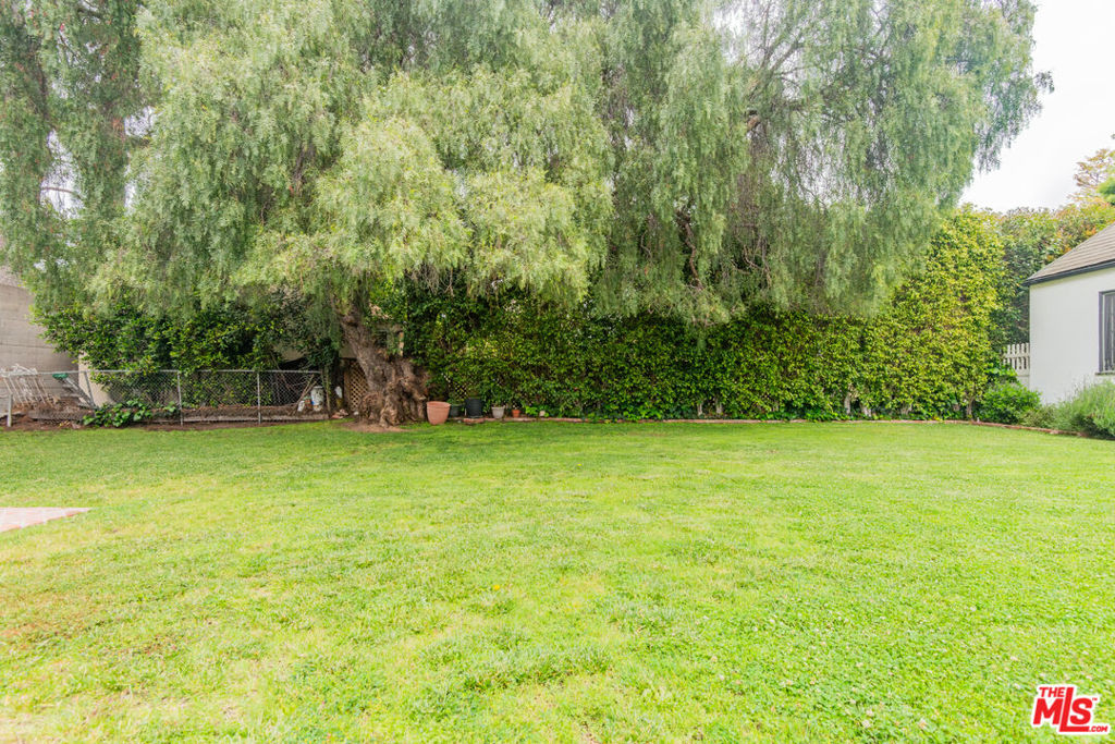 https://media.crmls.org/mediaz/86e3204b-b8ea-4739-890d-6495d33ccb88.jpg?preset=X-Large