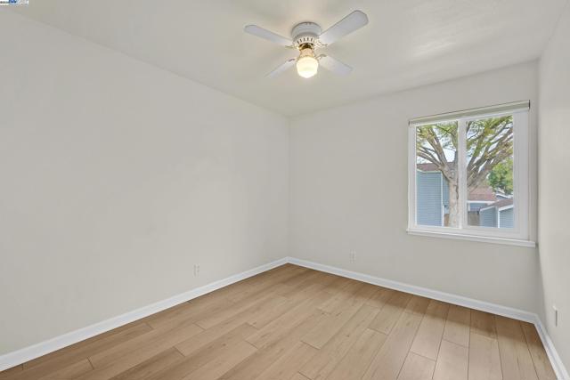 992 Del Norte Dr, Livermore CA: https://media.crmls.org/mediaz/86e38521-2364-434a-add1-acb4fdb5504d.jpg
