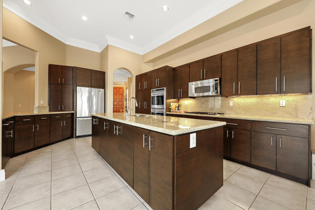 MLS #219138522DA image #10