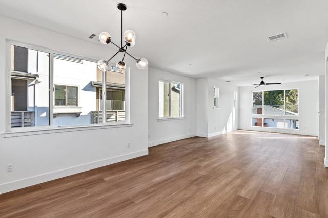 939 Woodside Road, Redwood City CA: https://media.crmls.org/mediaz/86e46c62-0750-479f-aa27-fe544692d0f1.jpg