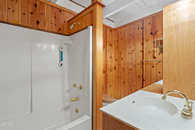 Detail Gallery Image 19 of 50 For 43755 Little Lake Rd, Mendocino,  CA 95460 - 2 Beds | 2 Baths