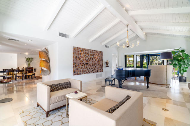 61 Mayfair Drive, Rancho Mirage CA: https://media.crmls.org/mediaz/86e4e384-71f2-4ec0-b44d-a64420aaf778.jpg
