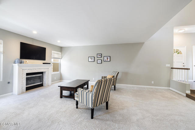 4427 Skyglen Court, Moorpark CA: https://media.crmls.org/mediaz/86e59212-522a-4306-a8a1-0a4365fb8a7e.jpg