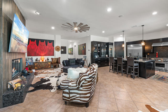 7 Chopin Court, Rancho Mirage CA: https://media.crmls.org/mediaz/86e5bc9a-3e22-44f8-8610-ebdddde08507.jpg