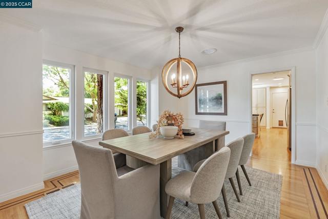 3180 Arbolado Dr, Walnut Creek CA: https://media.crmls.org/mediaz/86e6cab2-39a4-4d23-8bd3-b683b60c72a6.jpg