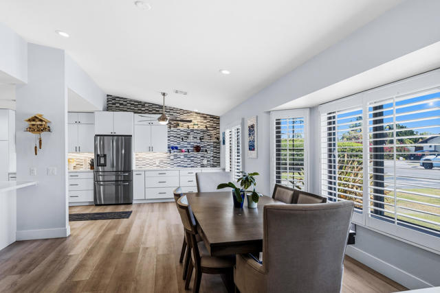 2073 Acacia Road W, Palm Springs, CA 92262