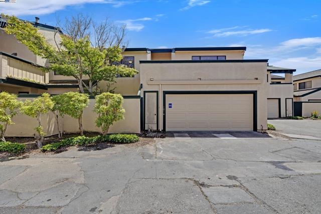 1014 Ironwood Rd, Alameda CA: https://media.crmls.org/mediaz/86e73d03-5042-4f0e-ae49-d8e4594360a1.jpg