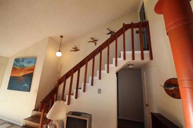 318 Juniper Avenue, Carlsbad CA: https://media.crmls.org/mediaz/86e7ebfa-4759-4ad3-aa7f-80e7cf8f8ab4.jpg