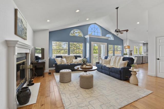 24865 Skyland Road, Los Gatos CA: https://media.crmls.org/mediaz/86e7ee2f-83dc-4eb6-a926-c06722bfa1d3.jpg