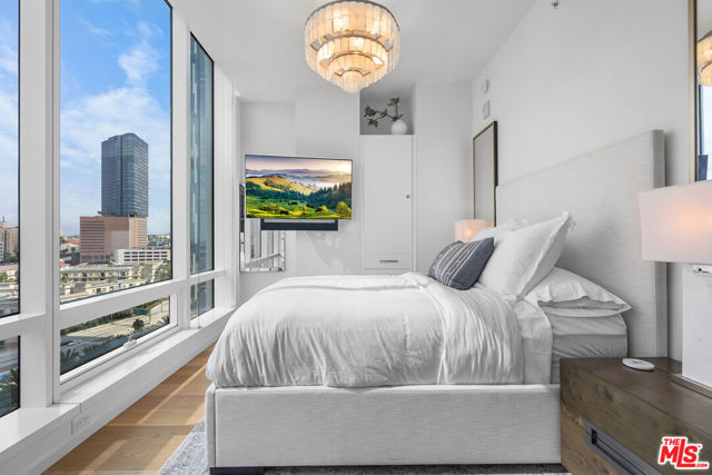 877 Francisco Street, Los Angeles CA: https://media.crmls.org/mediaz/86e7f607-9c3a-46b8-8cf6-9699b80fd402.jpg