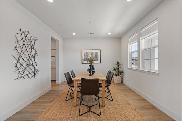 191 Scarlett Way, Hollister CA: https://media.crmls.org/mediaz/86e7f9f6-d012-4ba9-8b2d-f003ef429b58.jpg
