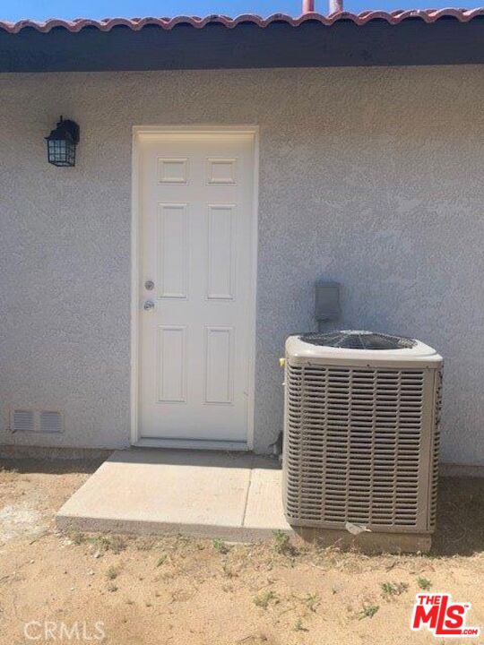 14055 Montecito Drive, Victorville CA: https://media.crmls.org/mediaz/86e7fd53-d13e-4472-b358-d9d296bf8169.jpg