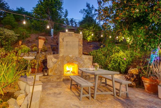 2209 Eucalyptus Ave, Escondido CA: https://media.crmls.org/mediaz/86e89ba7-ff03-48c7-a0a9-3b5e8f3ca293.jpg