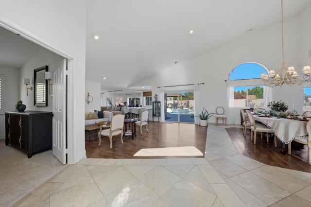 Image 17 of 54 For 76984 Sheffield Court