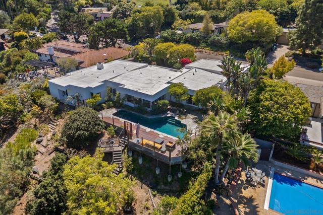 1640 El Paso Real, La Jolla CA: https://media.crmls.org/mediaz/86e9cc7c-3b40-4240-81d5-b9fcf42feece.jpg