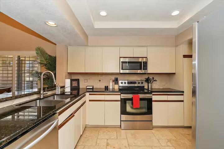 https://media.crmls.org/mediaz/86e9e4a0-180e-4134-9fc3-5a80bc006b36.jpg?preset=X-Large