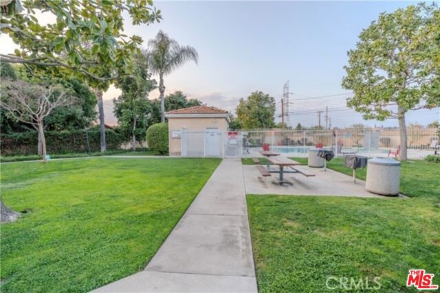 4044 Rosemead Boulevard, Pico Rivera CA: https://media.crmls.org/mediaz/86ea2bfd-1812-4a9e-a082-67762b40666b.jpg