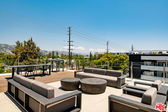 9000 W 3rd Street, Los Angeles CA: https://media.crmls.org/mediaz/86ea530d-fb1d-4a50-b0d6-724fb6c3aefe.jpg