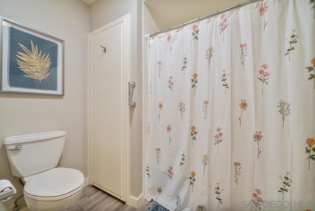 17637 Pomerado Rd - photo 19