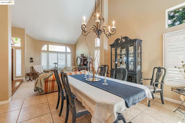 4452 Pronghorn Ct, Antioch CA: https://media.crmls.org/mediaz/86eb7b72-412f-49e4-9fd1-8847e51cfe8c.jpg