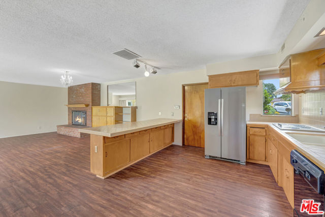 9855 Emperor Avenue, Arcadia CA: https://media.crmls.org/mediaz/86ec4ff6-dc3e-454f-8dab-2bd569a1e714.jpg