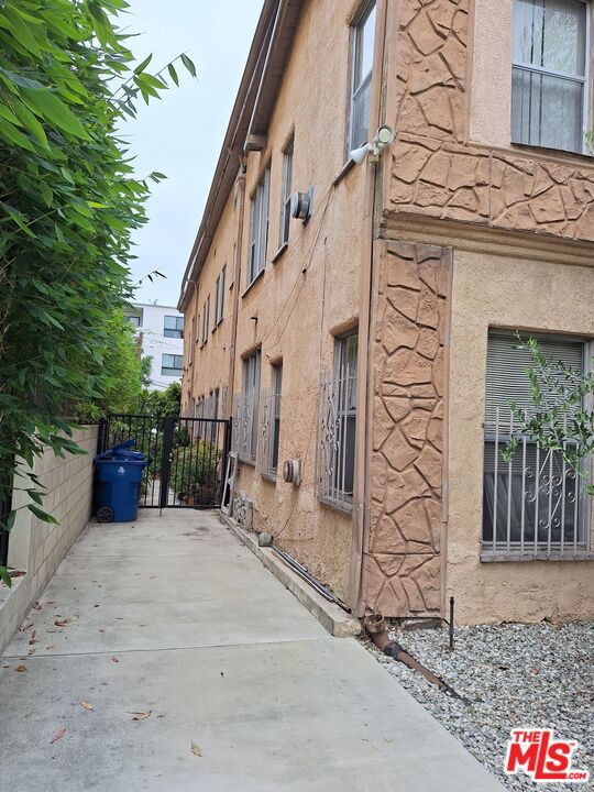 Image 3 for 753 Cole Ave, Los Angeles, CA 90038
